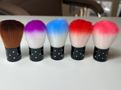 POMPOM COM PEDRAS DE STRASS